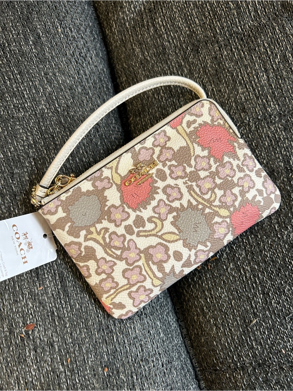 NWT Coach RARE yankee beechwood wristlet!! - Picture 3 of 7